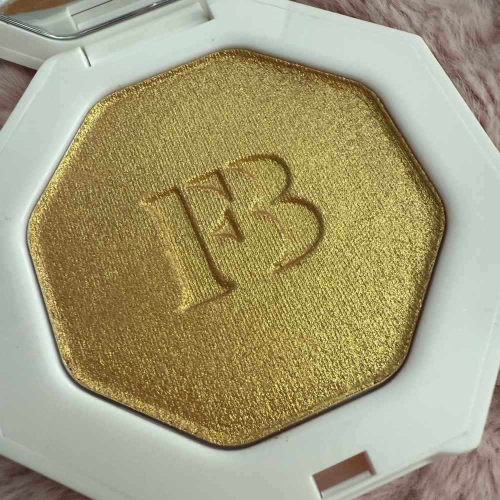 Fenty Beauty Killawatt Highlighter Trophy Wife